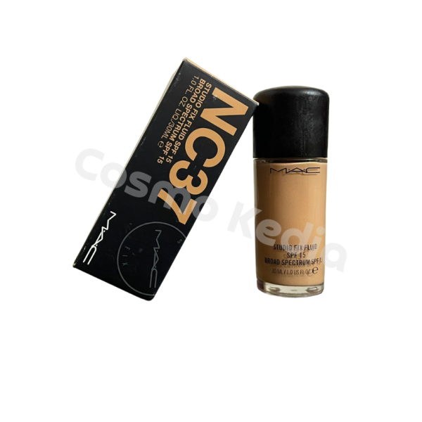MAC Fluid Foundation NC37