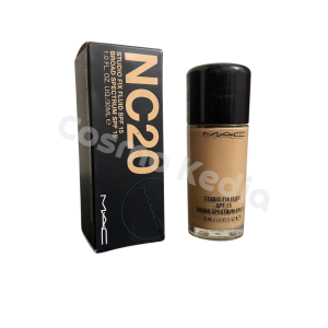 Mac Studio Fix Foundation NC20
